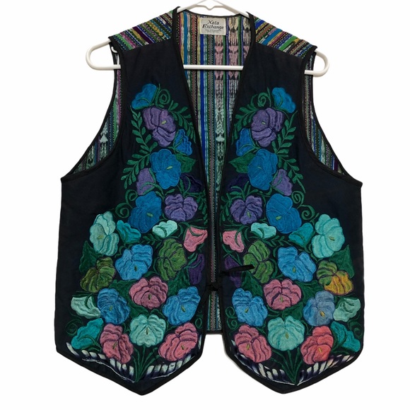 Women’s Xela Exchange vest with embroidered design - Picture 1 of 6